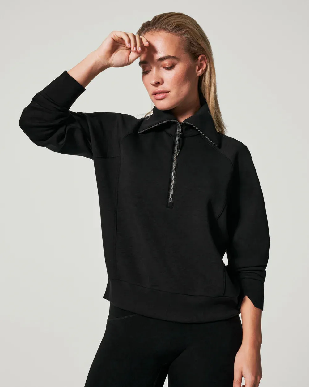 Air Essentials half zip, Very Black