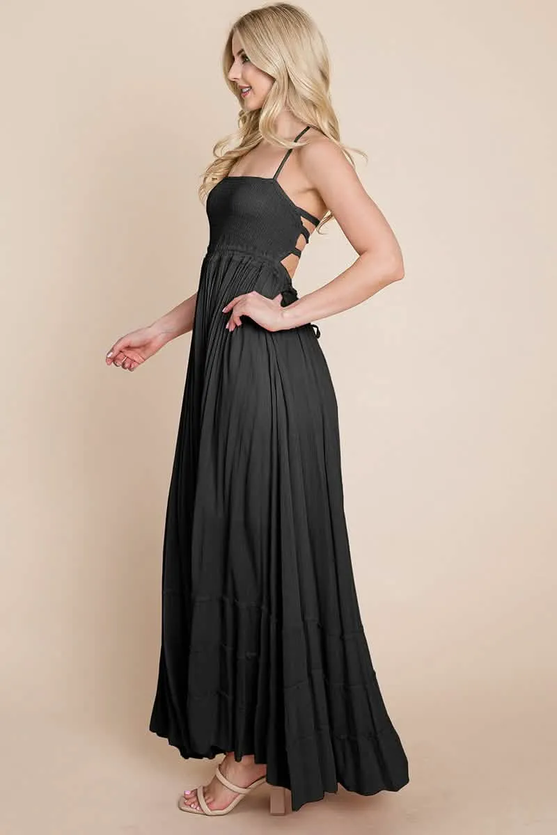 Backless Bohemian Pleated Maxi Dress with Stylish Smocked Accents