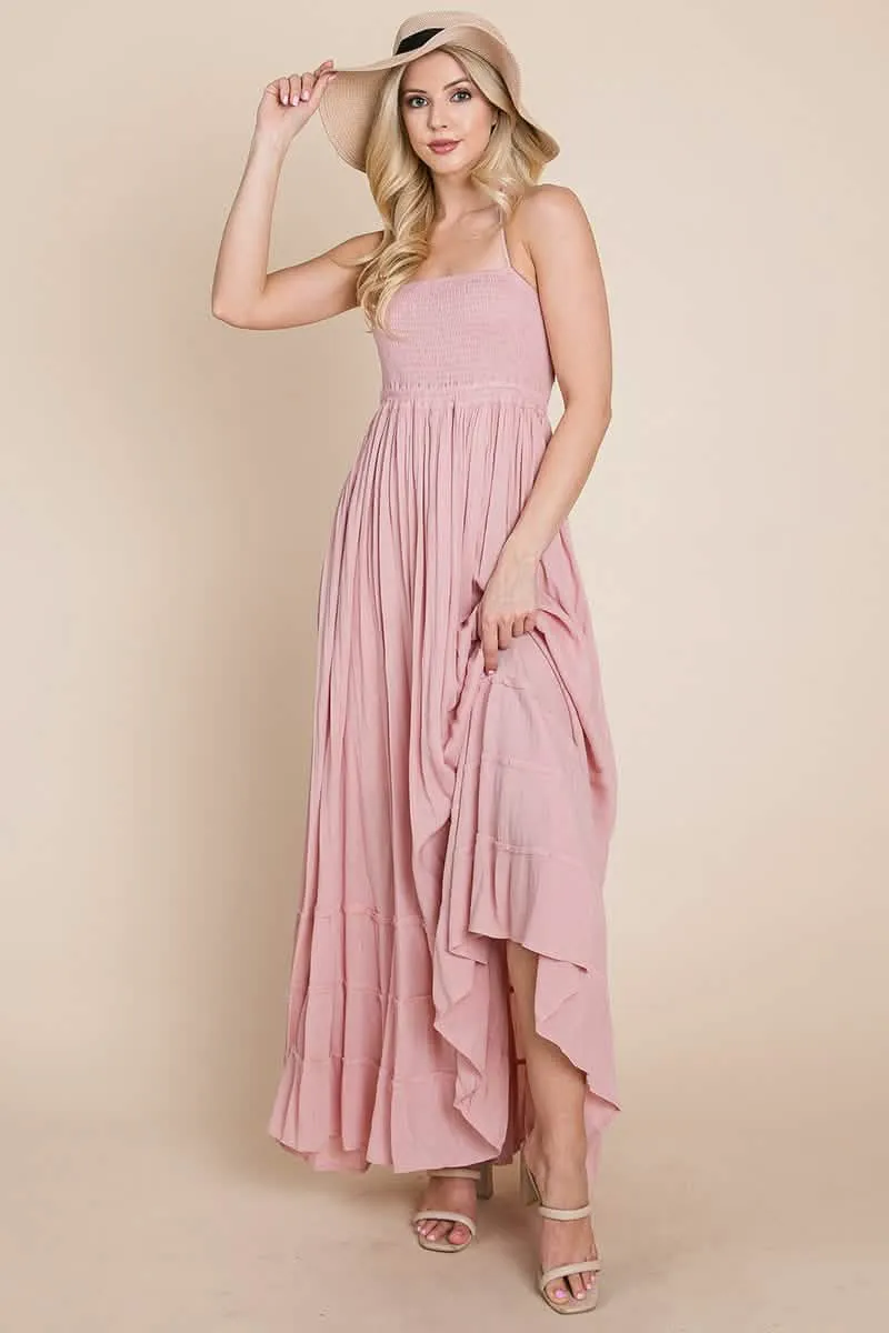 Backless Bohemian Pleated Maxi Dress with Stylish Smocked Accents