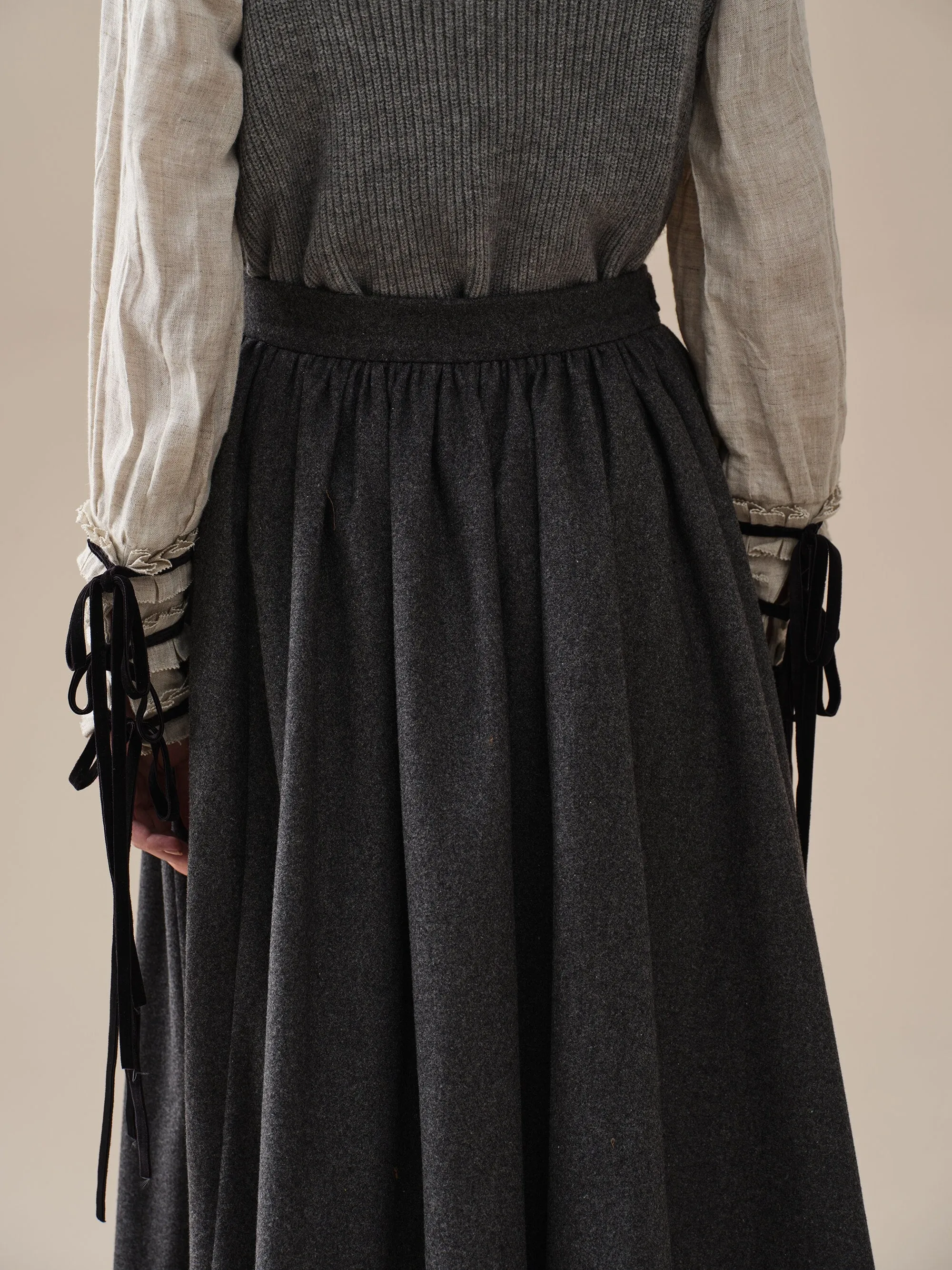 Beth 13 |tied wool skirt