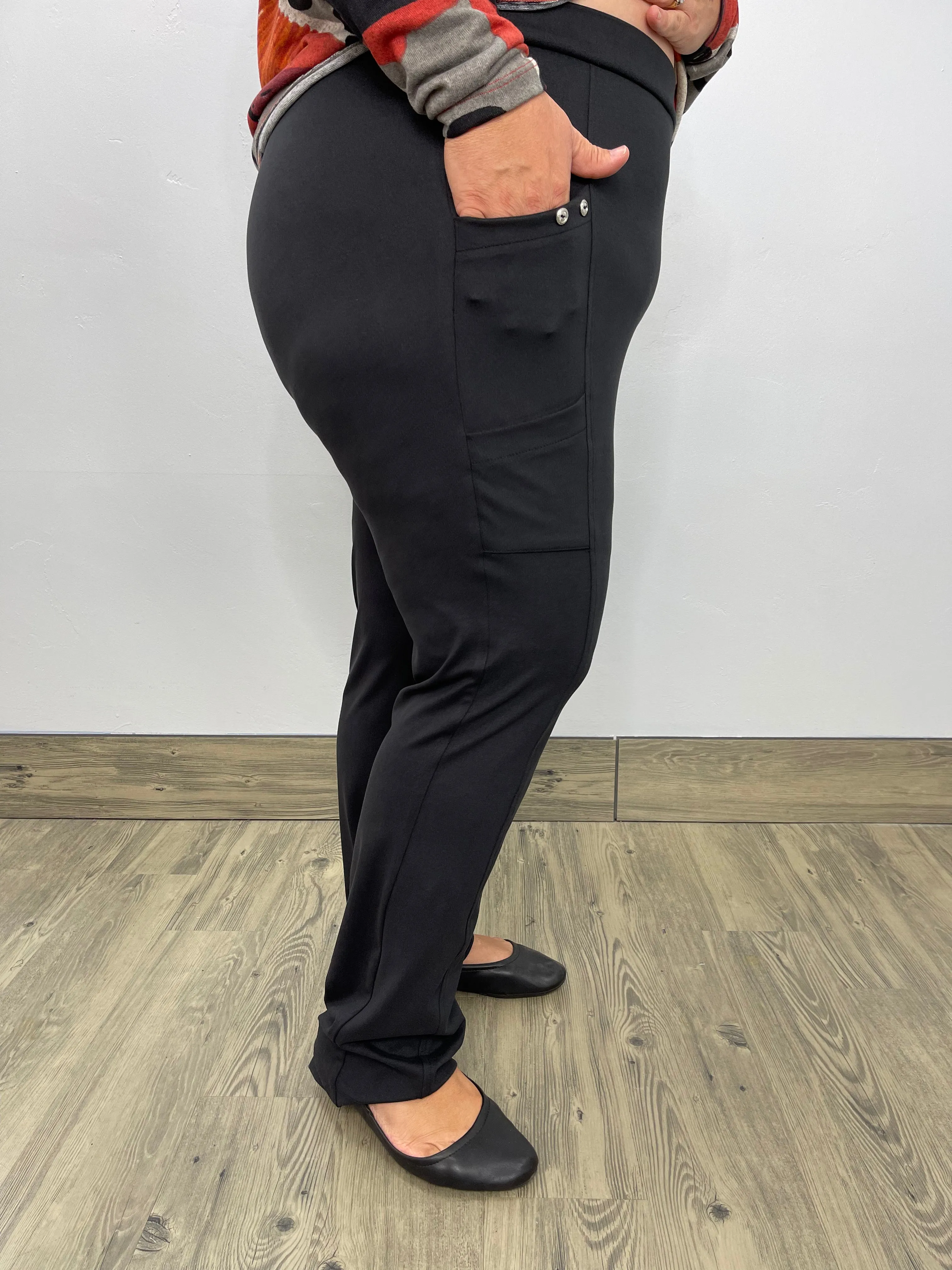 Black Narrow Leg Dress Pant