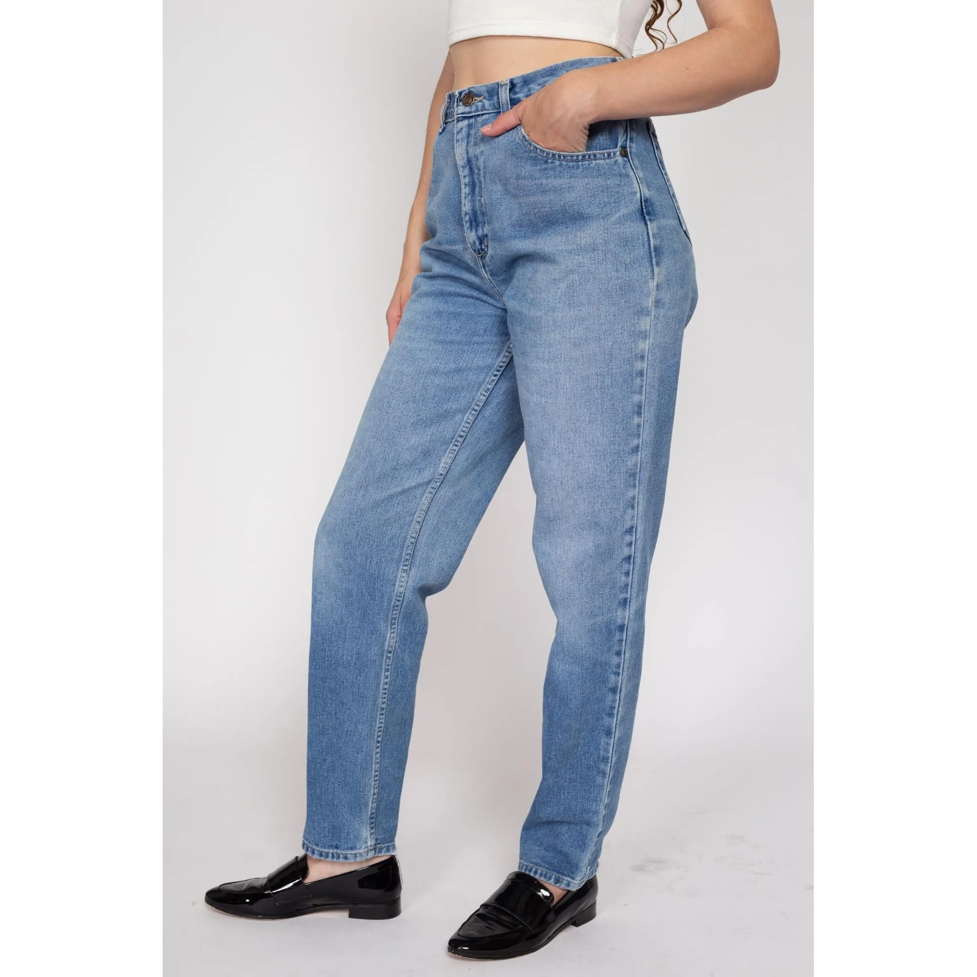 Medium 90s High Waisted Medium Wash Jeans 28"