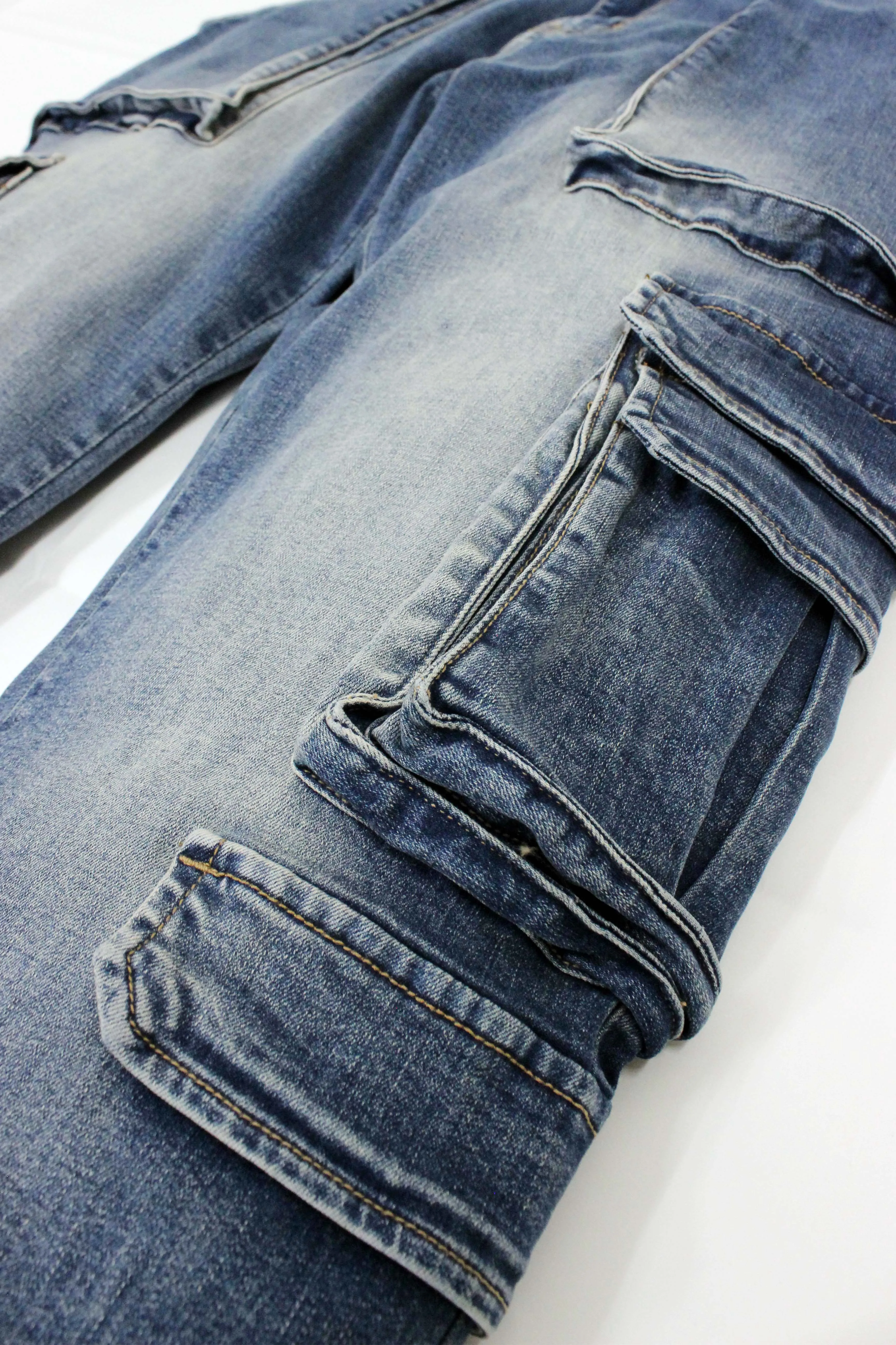 Multi Cargo Pockets Denim Jeans