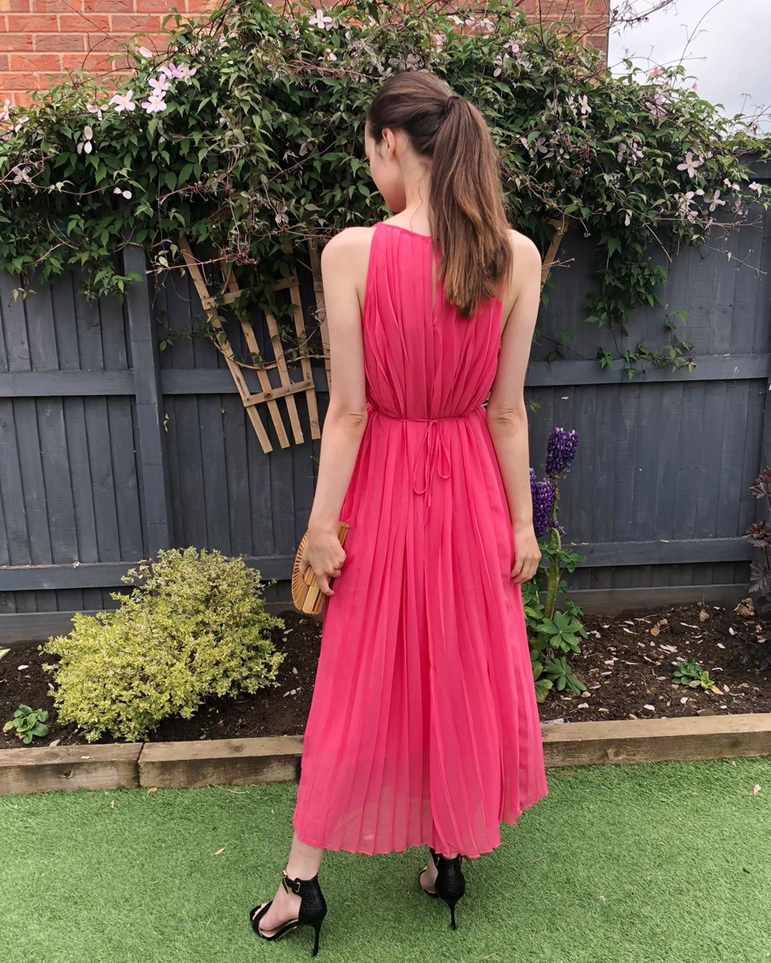 Sleeveless Pleated Maxi Dress (Salmon Pink)