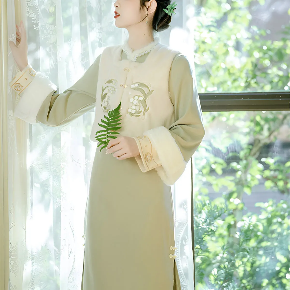 Women's Classic Republican-Style Qipao Winter Set