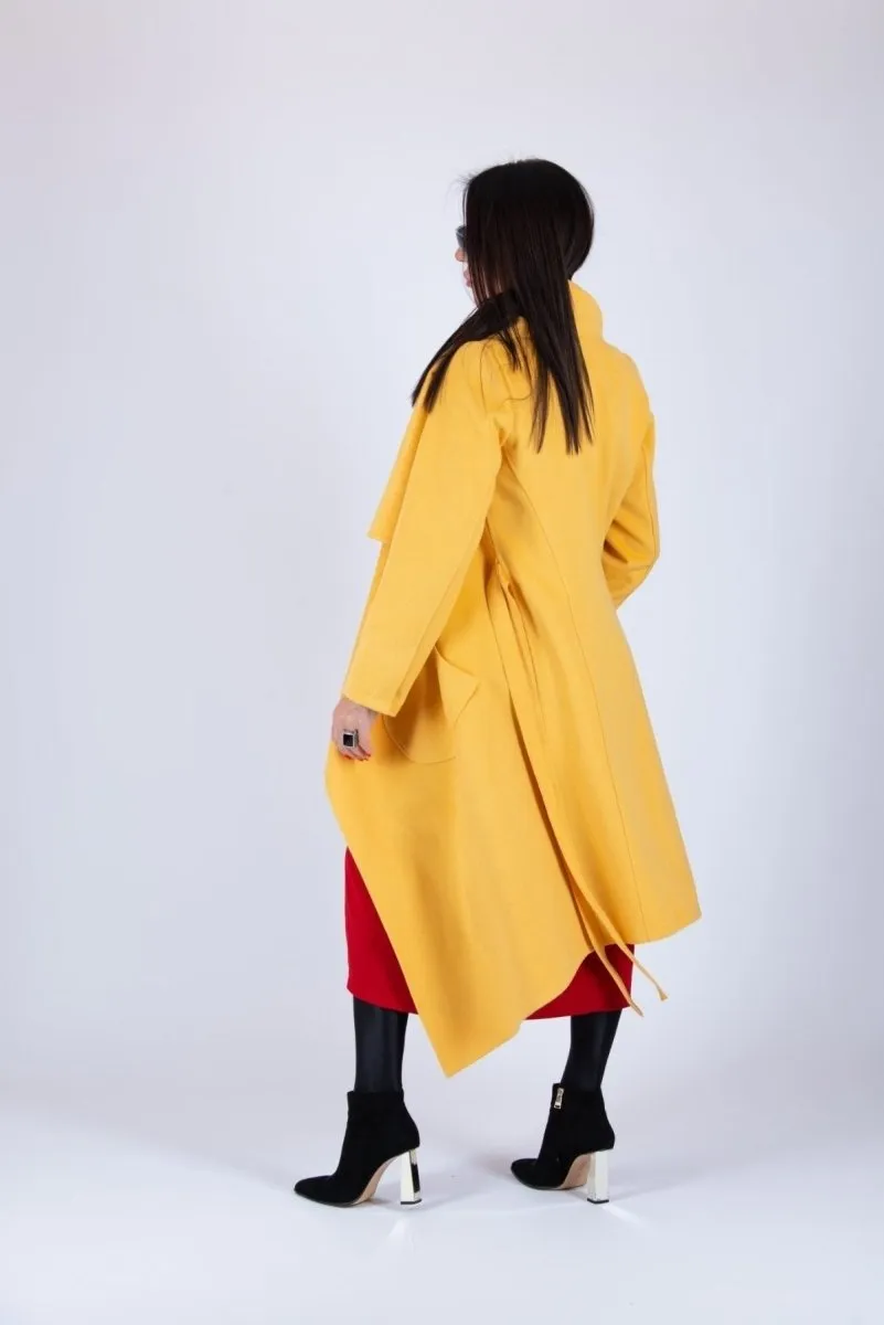 Yellow Coat VICTORIA