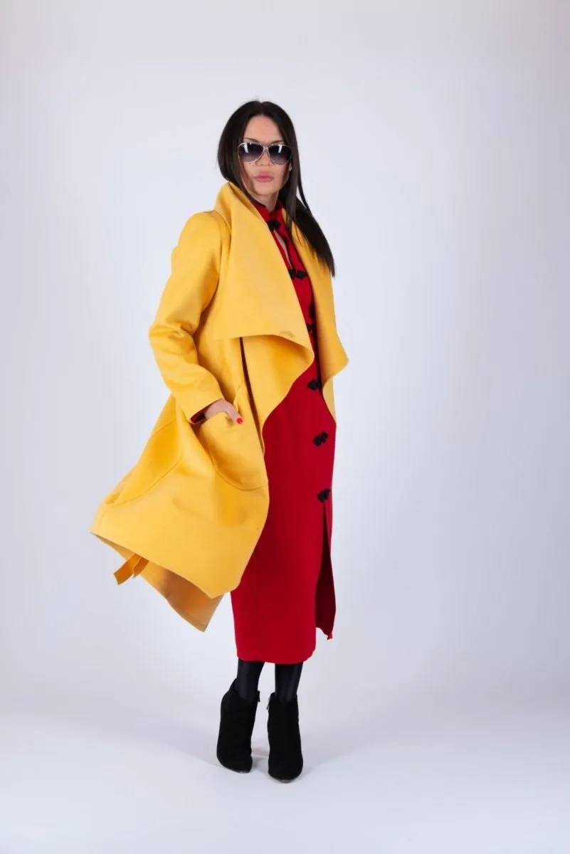 Yellow Coat VICTORIA